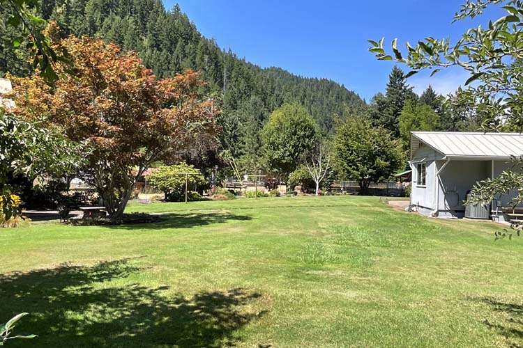 Click Here For The Next Photo!