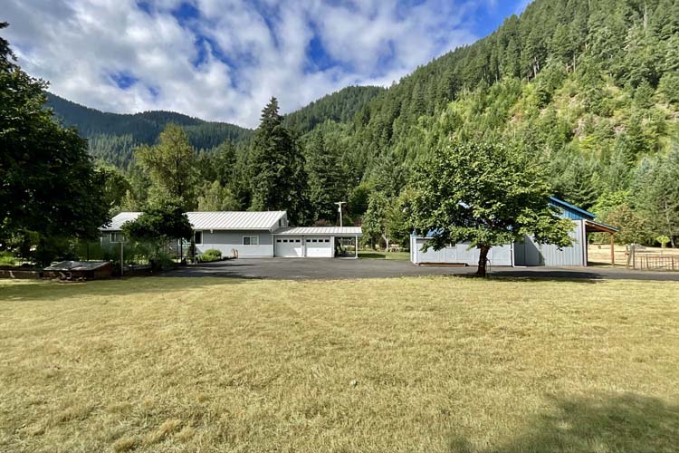 Click Here For The Next Photo!