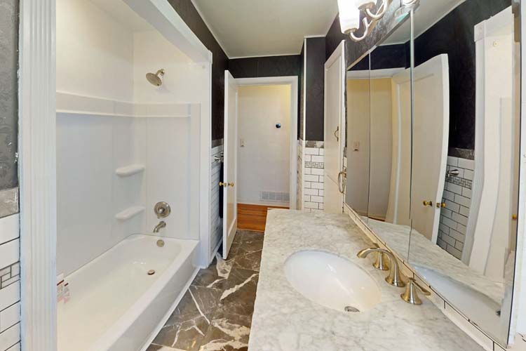 Click Here For The Next Photo!