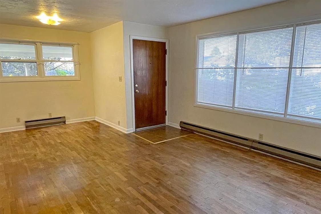 Photos of 2160 West 20th Street!