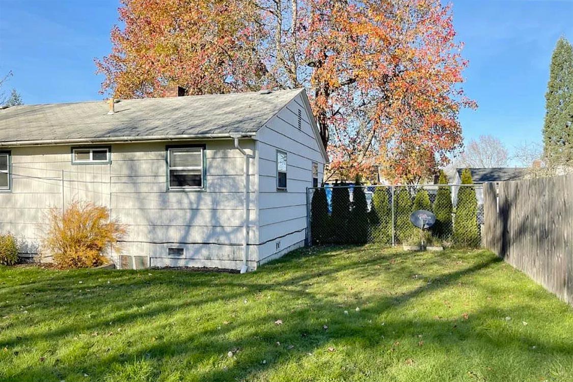 Photos of 2160 West 20th Street!